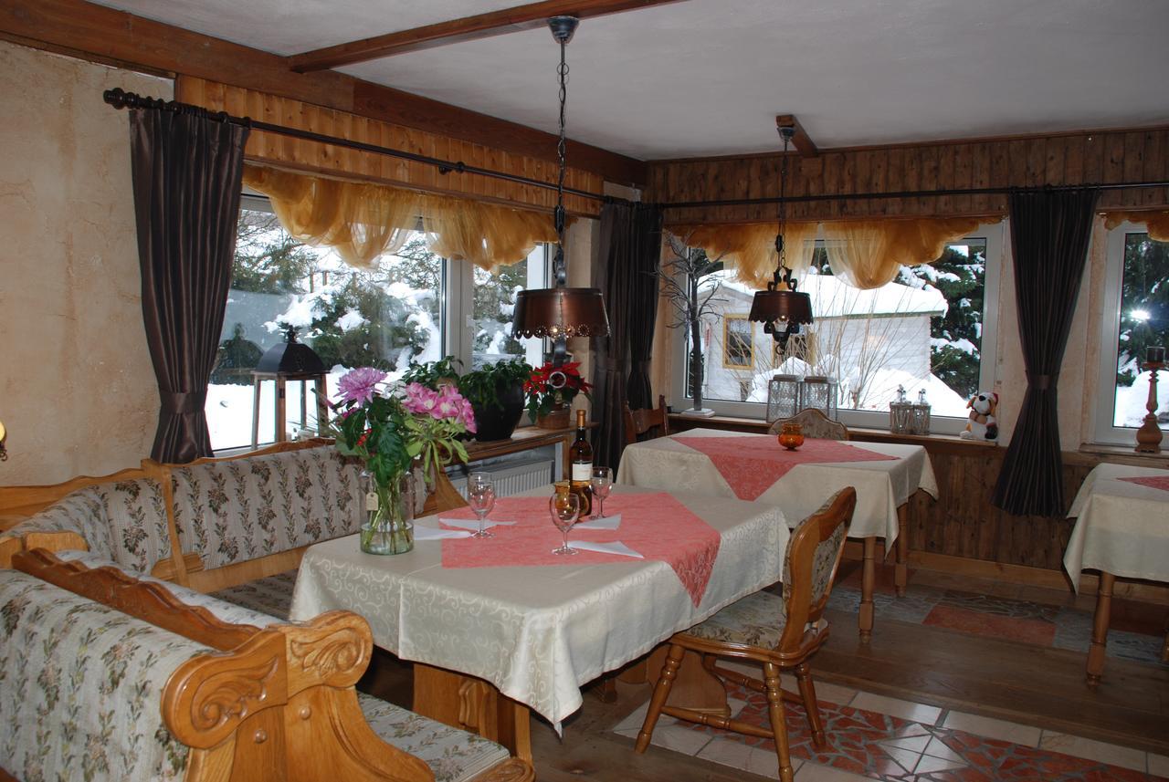 Pension Haus Am Hirschsprung Вилинген Екстериор снимка